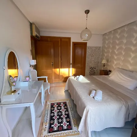 Unique Penthouse 3 Minutes From The