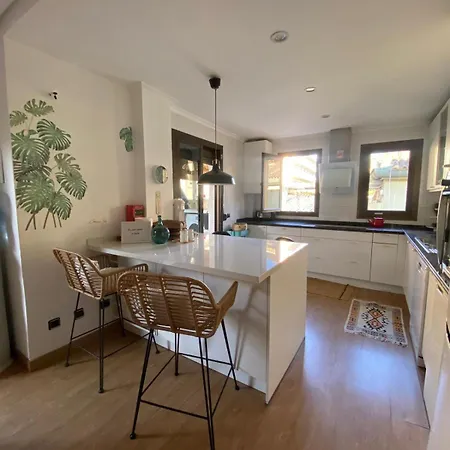 Unique Penthouse 3 Minutes From The *