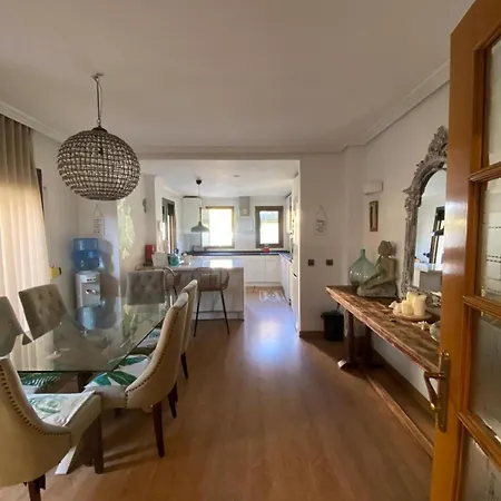 Unique Penthouse 3 Minutes From The 아파트