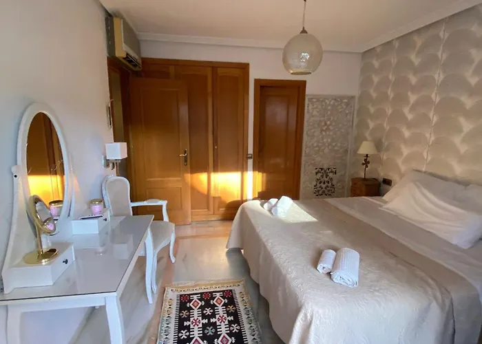 Unique Penthouse 3 Minutes From The