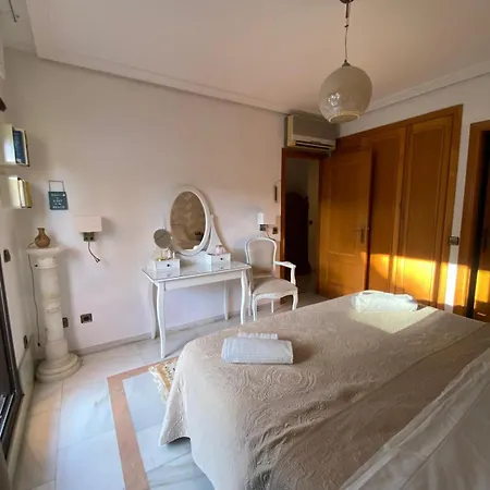 Unique Penthouse 3 Minutes From The *